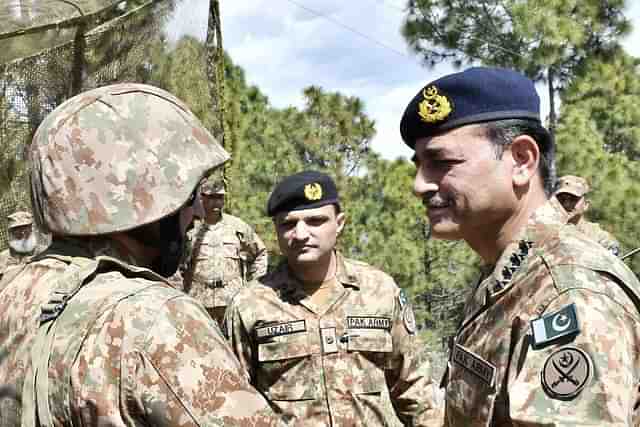 Pakistan Army Chief General Asim Munir with other officers. 